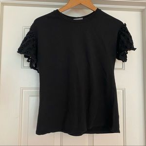 Plume and thread black shirt with floral shirt sleeves Size Small